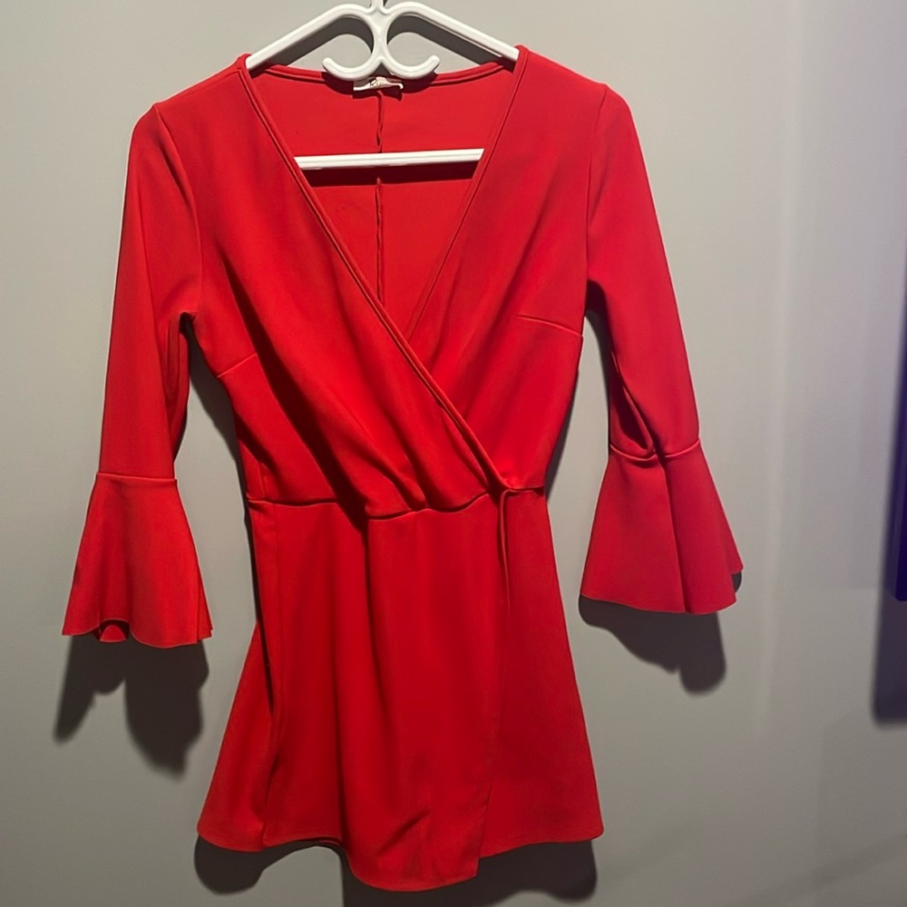 Brand : Ripe
Red skirt dress size small/medium
Small stain on the cuff